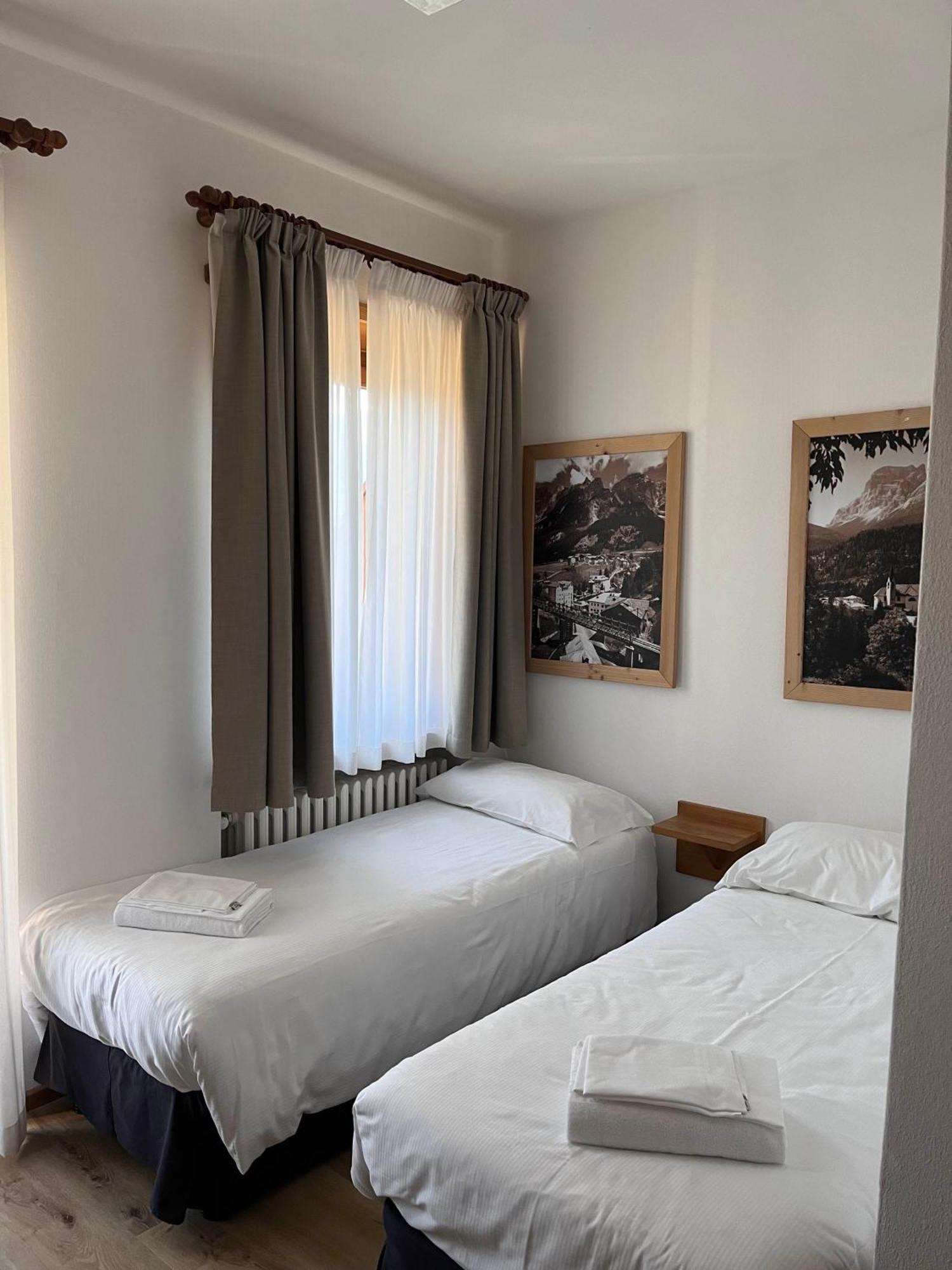 Hotel Albergo Dolomiti ซานวีโต ดิ กาโดเร ภายนอก รูปภาพ