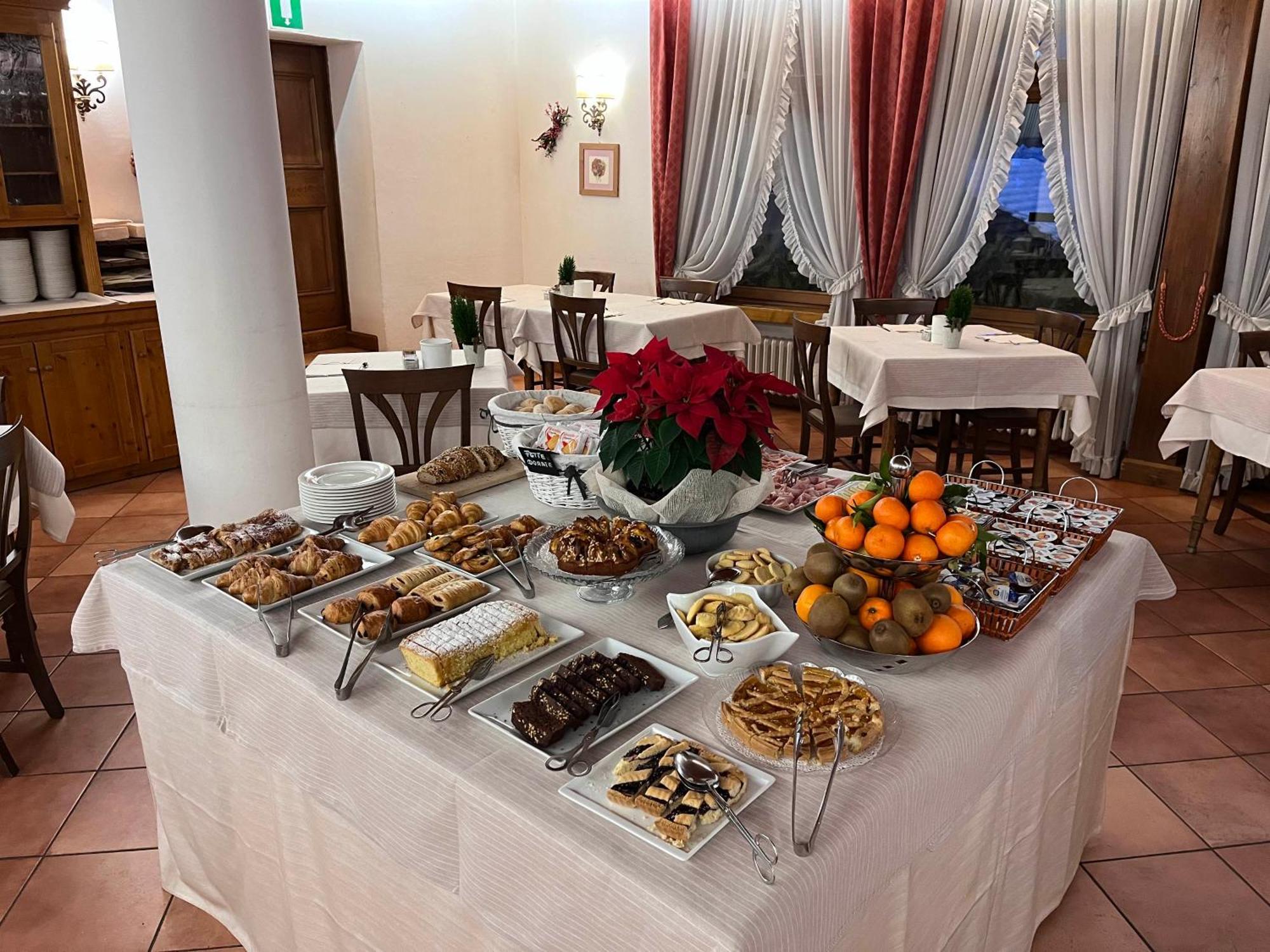 Hotel Albergo Dolomiti ซานวีโต ดิ กาโดเร ภายนอก รูปภาพ