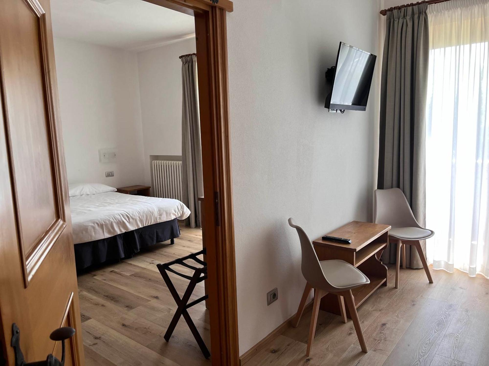 Hotel Albergo Dolomiti ซานวีโต ดิ กาโดเร ภายนอก รูปภาพ