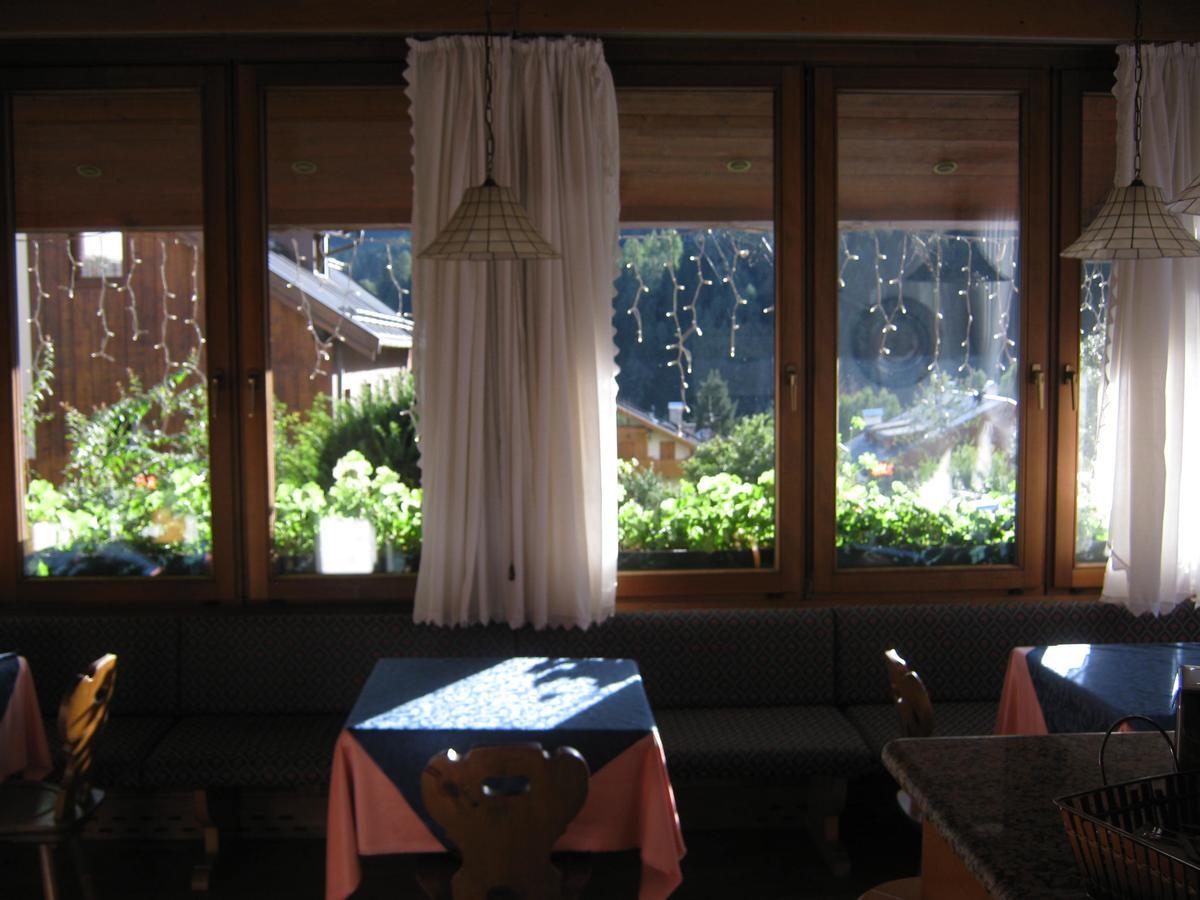 Hotel Albergo Dolomiti ซานวีโต ดิ กาโดเร ภายนอก รูปภาพ