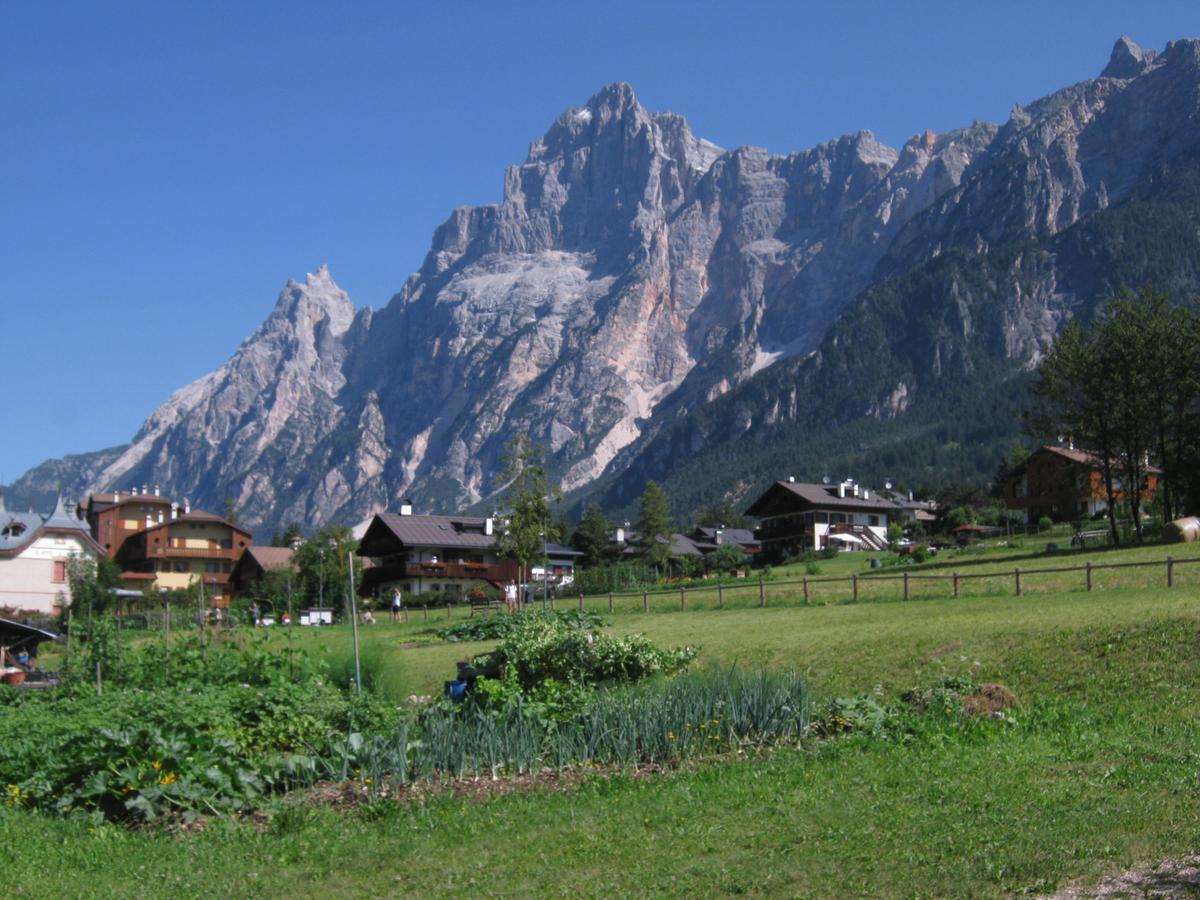 Hotel Albergo Dolomiti ซานวีโต ดิ กาโดเร ภายนอก รูปภาพ