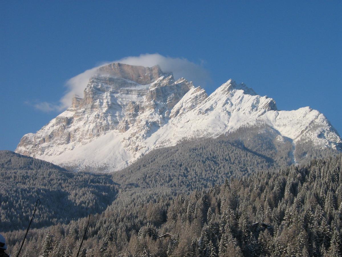 Hotel Albergo Dolomiti ซานวีโต ดิ กาโดเร ภายนอก รูปภาพ